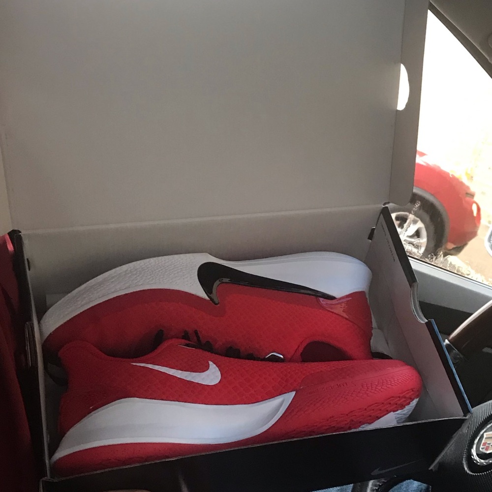 Nike Kobe Bryant mamba focus